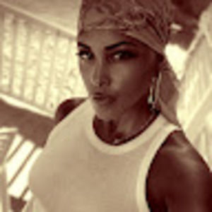 Meet your Posher, Danita